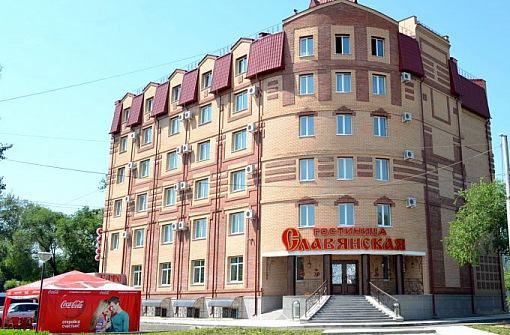 Славянская - Фасад